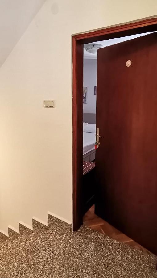 Studio Apartment L&G Rovinj Exteriör bild